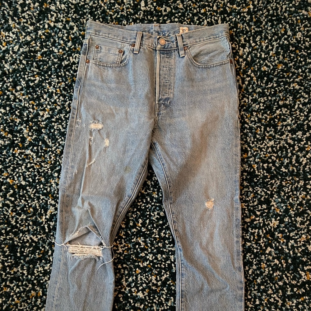 Levi’s 501 skinny light wash